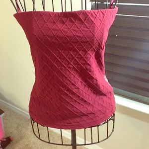Strapless, size small. Great condition!